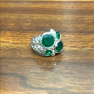 Elegant Silver and Green Gemstone Ring